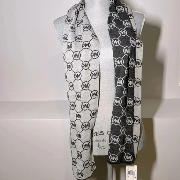 MICHAEL Michael Kors Accessories - Michael Kors Reversible Scarf NWT